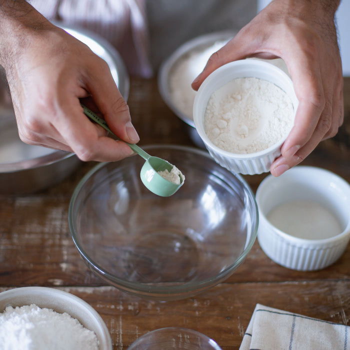Vad är xantangummi – och varför blir glutenfritt bröd platt utan det?